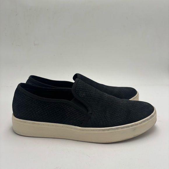 Sofft Women’s 9 Black Leather Somers Slip On Sneakers - Picture 1 of 8